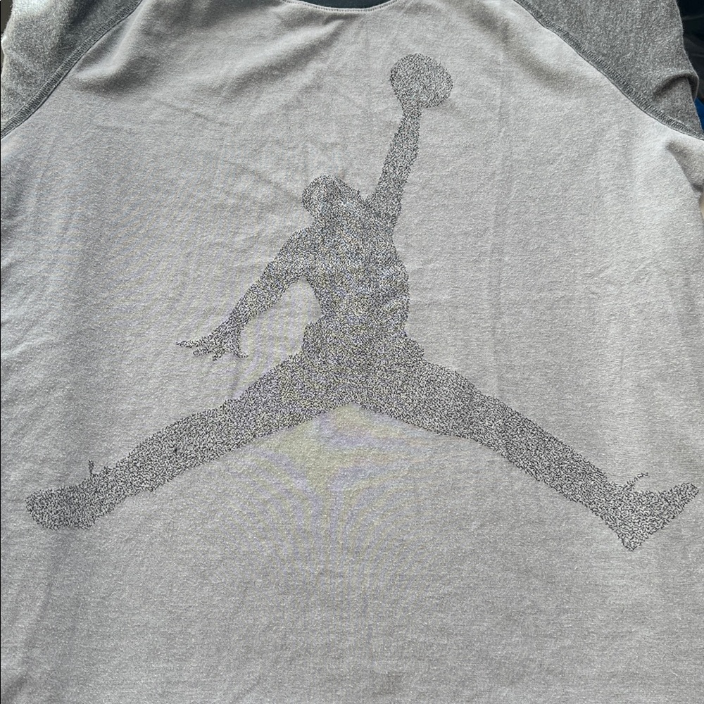 Nike Jordan Raglan Graphic Short Sleeve TShirt Gray Size Large - *Flaw